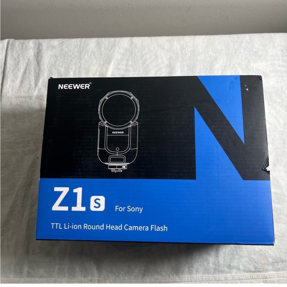 Neewer Z1S TTL Camera Flash for Sony - Black and Blue